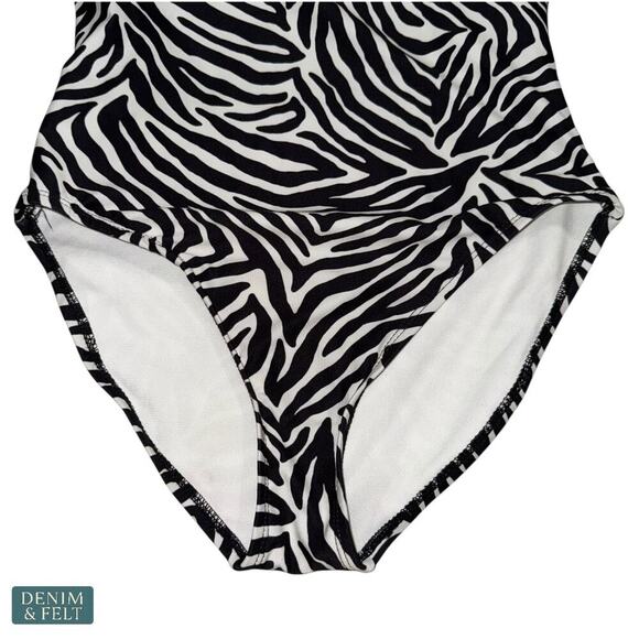 Kate Spade Zebra One-Shoulder One-Piece Swimsuit Black White Size Medium
NEW - Picture 7 of 12